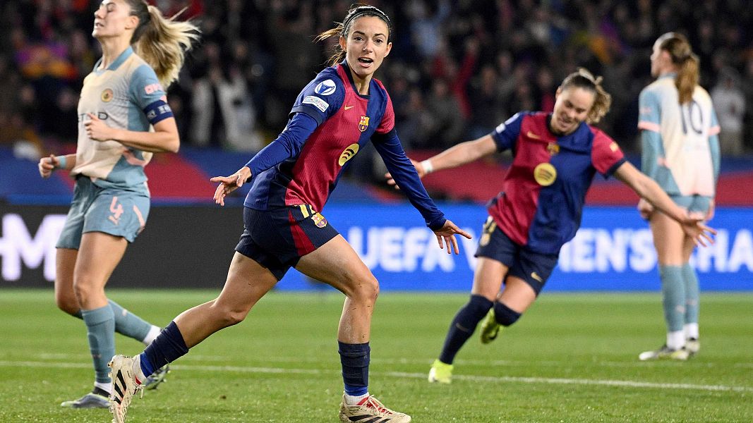 Aitana Bonmat celebra un gol en el Barcelona - Manchester City de Champions femenina