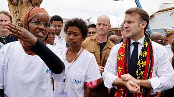 Macron visita el archipiélago de Mayotte y Francia declara el estado de calamidad tras el ciclón Chido