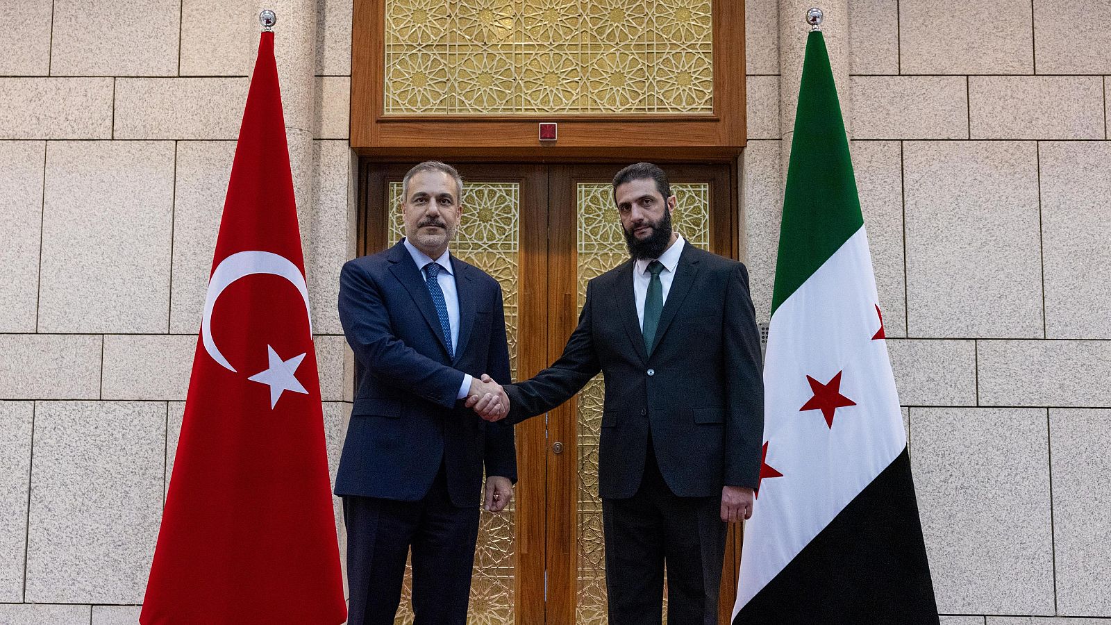 Siria: el Gobierno interino nombra nuevos ministros de Defensa y Exteriores | Ver