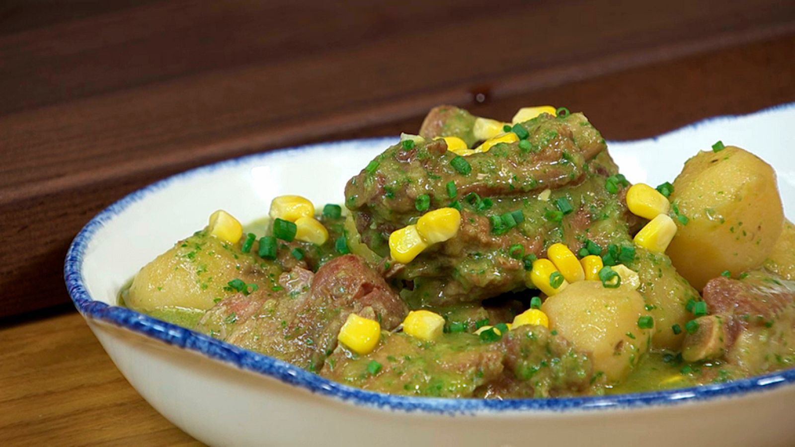 Torres en la cocina - Guiso de papas y costilla