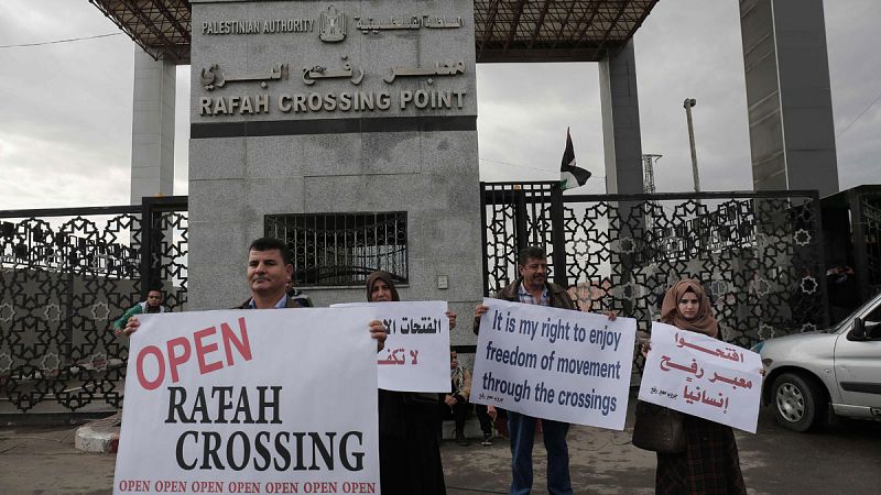 Egipto suspende la apertura de la frontera con la franja de Gaza tras el atentado del Sinaí
