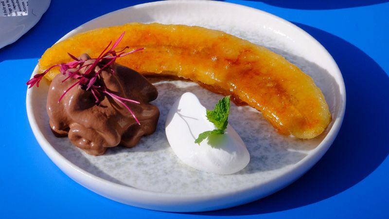 Receta de plátano caramelizado con chocolate y chantilly de vainilla de MasterChef Junior 11