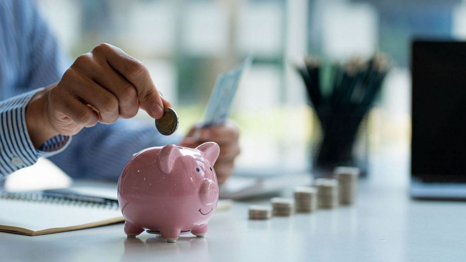 La tasa de ahorro en los hogares alcanza su máximo en tres años - Telediario 1 | Ver