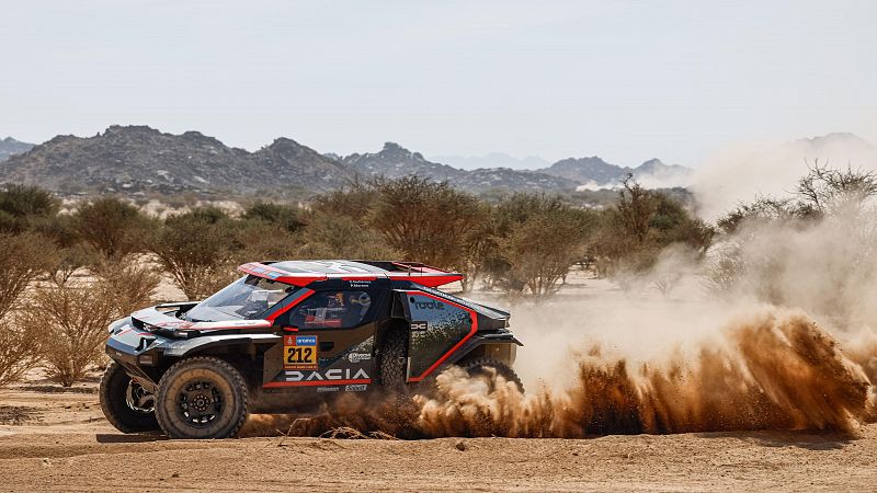 Cristina Gutirrez termina quinta en la primera etapa del Dakar y Sainz sptimo