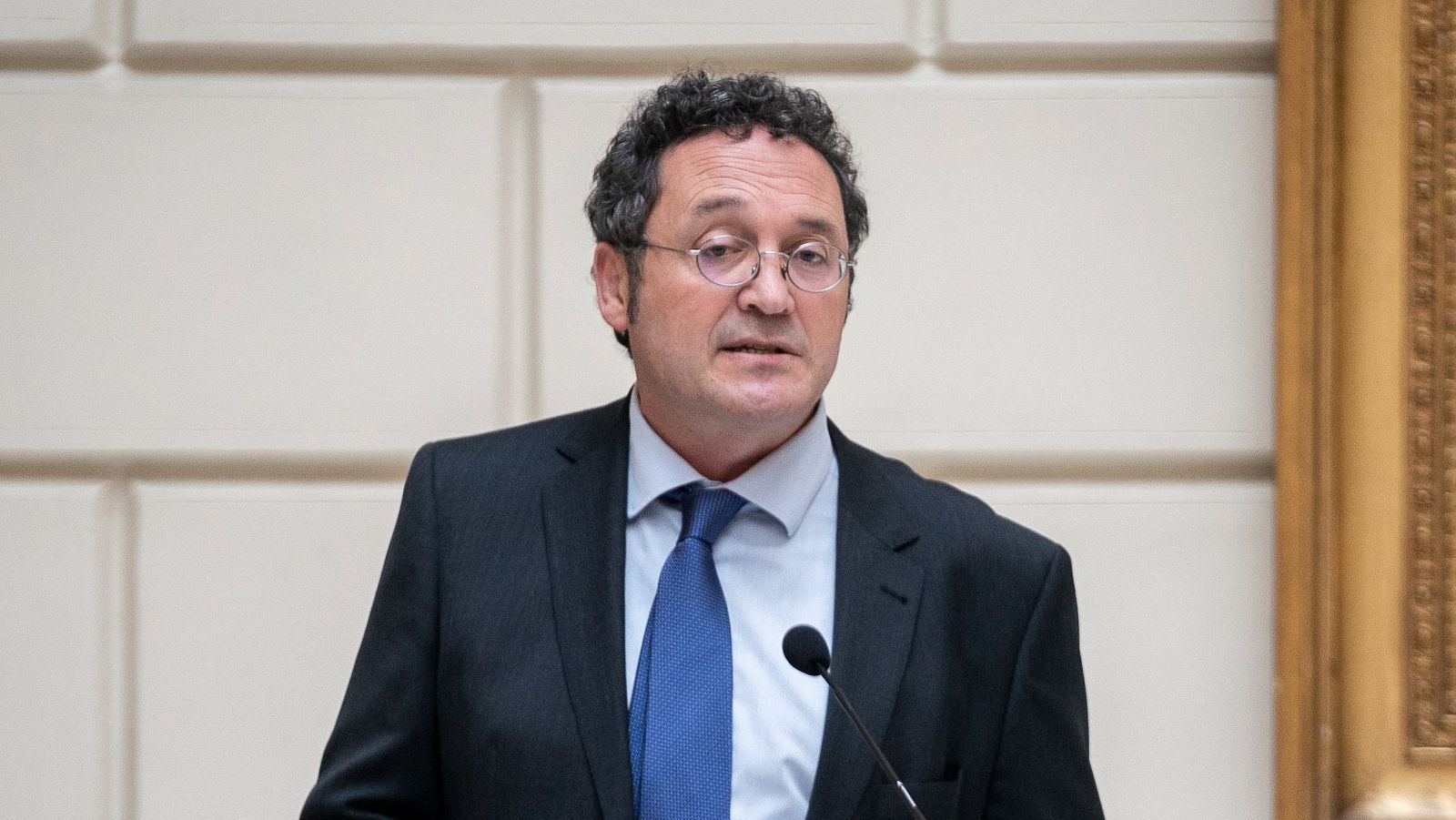 El fiscal general habría cambiado de teléfono una semana después de ser encausado | Ver