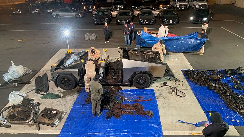 El FBI descarta que el autor de la explosión de una furgoneta en un hotel de Trump en Las Vegas odiase al expresidente