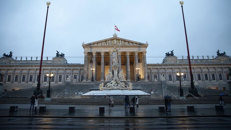 El nuevo líder de los conservadores austriacos se abre a negociar un gobierno con la extrema derecha