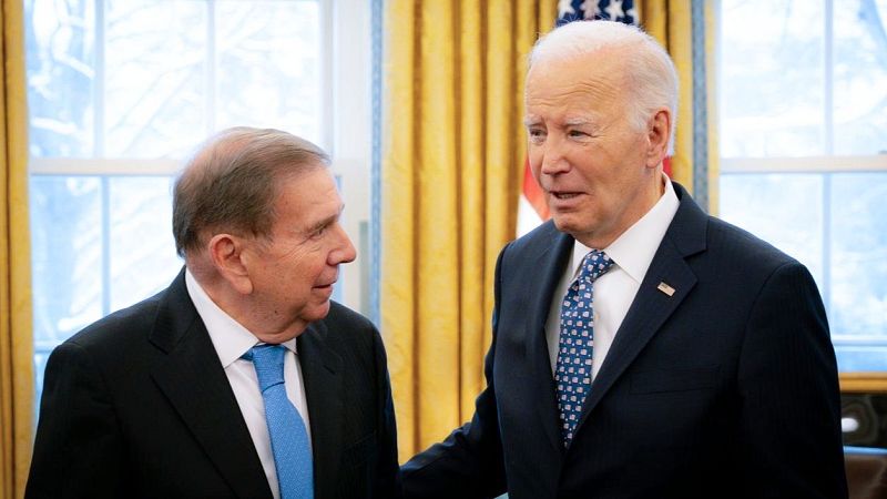 Biden recibe a Edmundo González como vencedor de las elecciones en Venezuela y aboga por una "transición pacífica"
