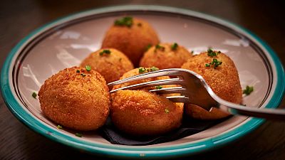 Croquetas con lo que te sobre: la receta de Mara Lo para no desperdiciar comida