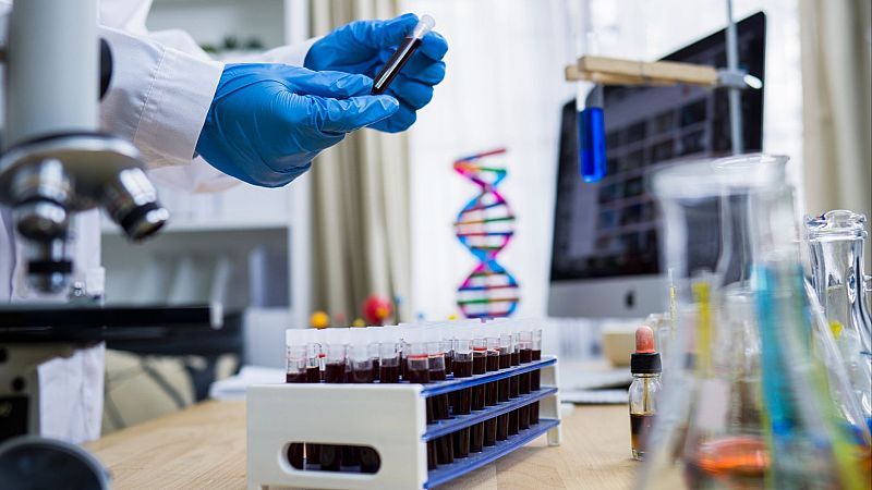 Dos estudios liderados por españoles avanzan en el tratamiento de uno de los cánceres de hígado más mortales