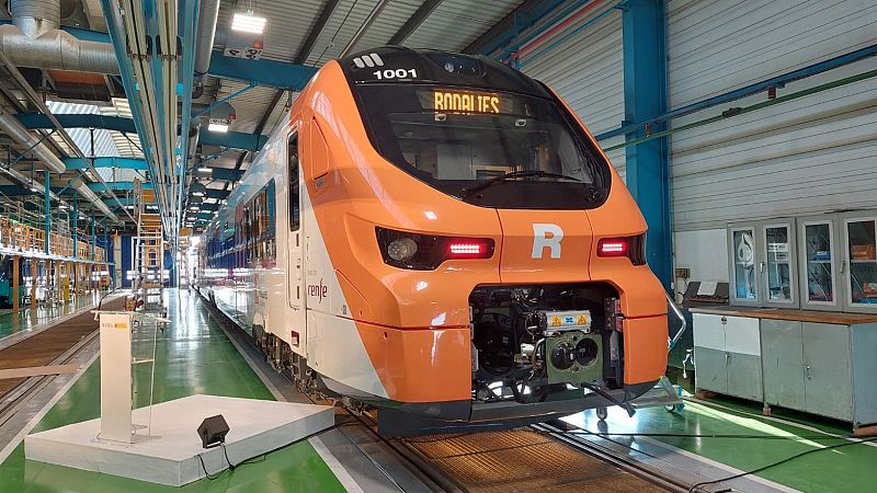 Transports presenta el primer del centenar de trens per a Rodalies