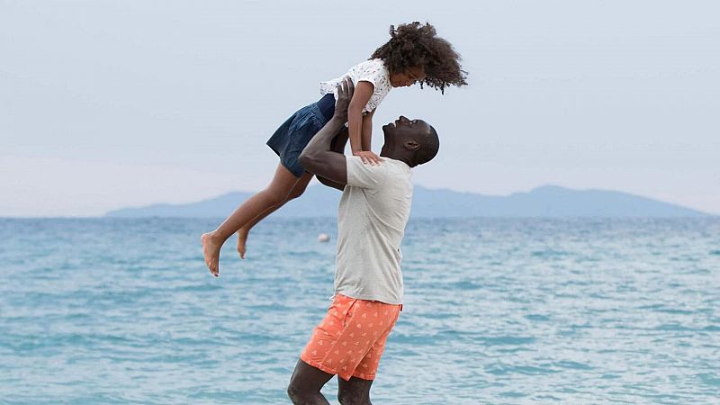 Curiosidades de 'Maana empieza todo', la comedia de Omar Sy que fue un xito en Francia