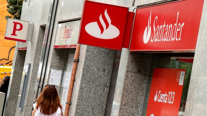 Santander rebaja a 1.200 el número de salidas en sus servicios centrales por la fusión con Popular