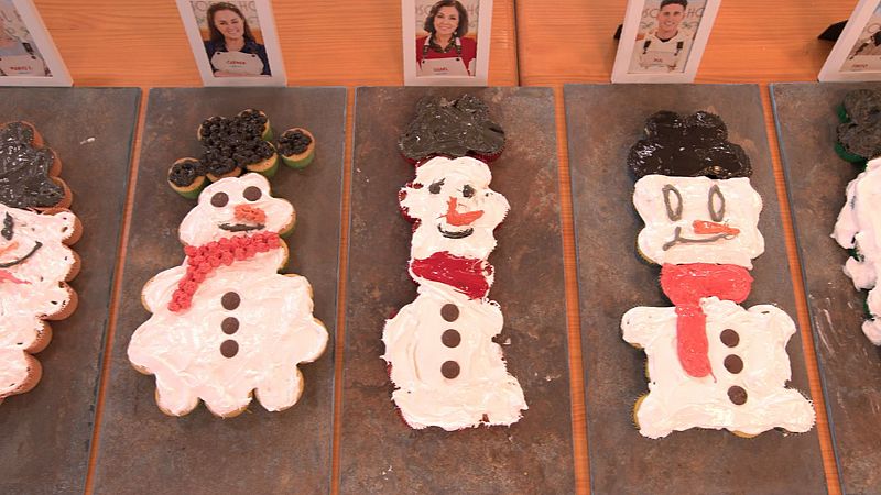 'Bake Off': Receta de magdalenas con merengue italiano de Pol Espargaró