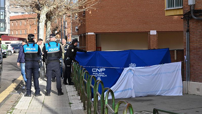 Un menor de edad mata a pualadas a su padre en plena calle en Palencia