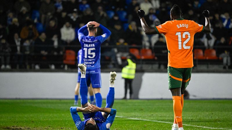 Sadiq sonríe en su noche de pesadilla y el Valencia ya es cuartofinalista de la Copa del Rey