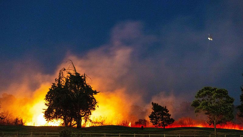 Los fuertes vientos alimentan los incendios de Los Ángeles mientras crecen las muestras de solidaridad