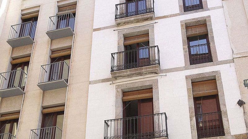 Eliminar els pisos turístics posaria en risc l'economia barcelonina