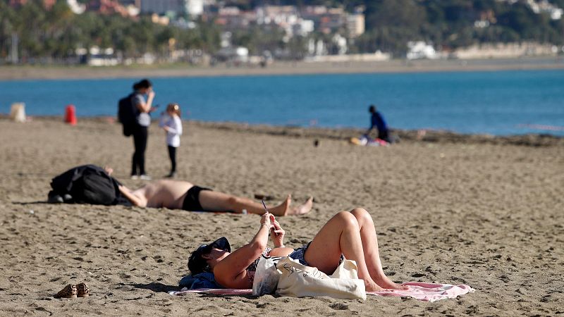 La llegada de turistas extranjeros a España bate un nuevo récord y alcanza 94 millones en 2024, un 10% más