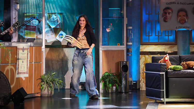 Carolina Yuste deja una nueva reflexión en la pregunta del machismo y el racismo de La Revuelta