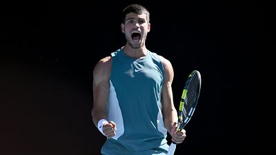 Alcaraz y Davidovich avanzan a octavos en el Open de Australia; Carballs se despide