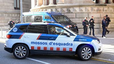 Los Mossos detienen a tres jvenes en Barcelona por una presunta agresin sexual