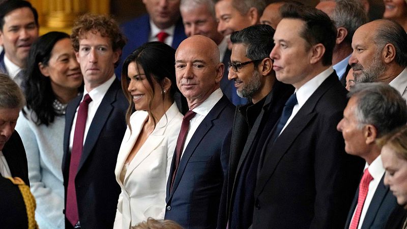 Los oligarcas de Silicon Valley desembarcan en la Casa Blanca: "Al final, es solo una cuestión de interés mutuo"