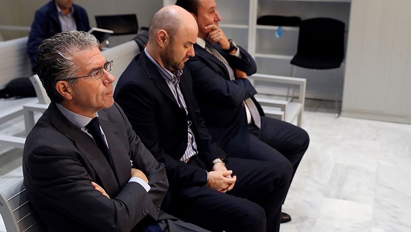 Condenan a dos años de cárcel a Francisco Granados por el chivatazo de la Púnica