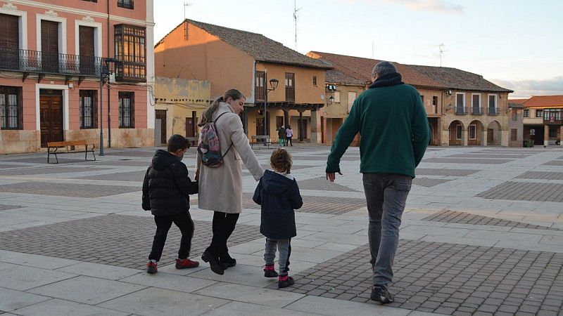 Aragón impulsa la migración para revertir la despoblación rural: "Este país me ha dado tranquilidad y oportunidades"