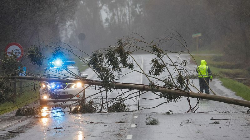 El tiempo hoy 27 de enero en España: la borrasca Herminia trae fuerte lluvias que ponen en aviso a 16 comunidades