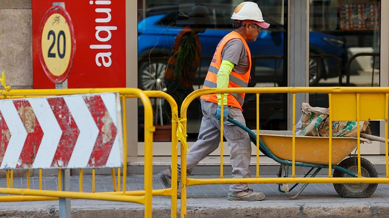 Cuerpo avanza que la reducción de la jornada laboral irá al Consejo de Ministros la próxima semana