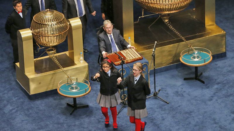 Los niños de la suerte de la Lotería de Navidad