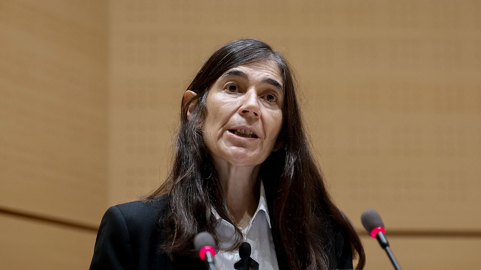 El CNIO destituye a la directora científica y al gerente de la entidad - Telediario 1 | Ver