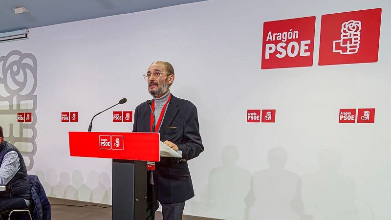 Javier Lambán, exsecretario general del PSOE de Aragón, dimite como senador y pone fin a su vida política