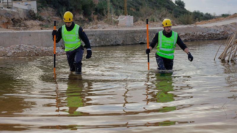 Un centenar de afectados por la dana se querellan contra cinco miembros del Consell y el presidente de la CHJ