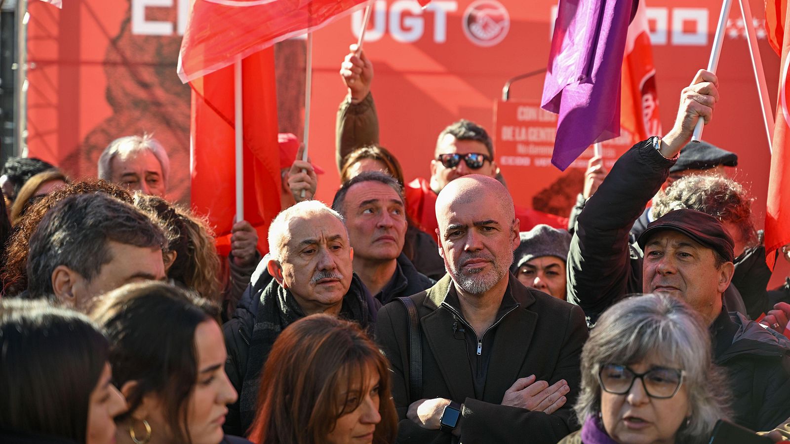 CC.OO. y UGT se manifiestan contra los "intereses partidistas" | Ver