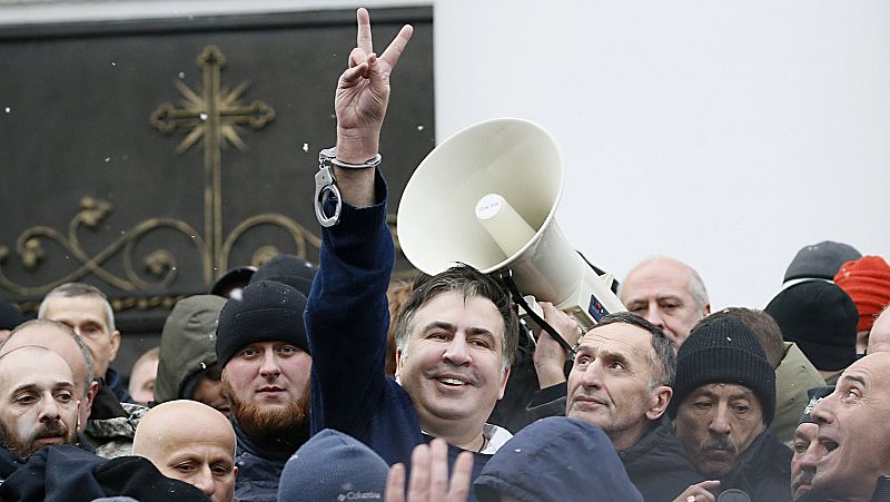 El intento de detener a Mijaíl Saakashvili alimenta una nueva oleada de protestas en Ucrania