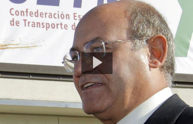 Zapatero asegura que no está de acuerdo con la petición de la CEOE de abaratar el despido