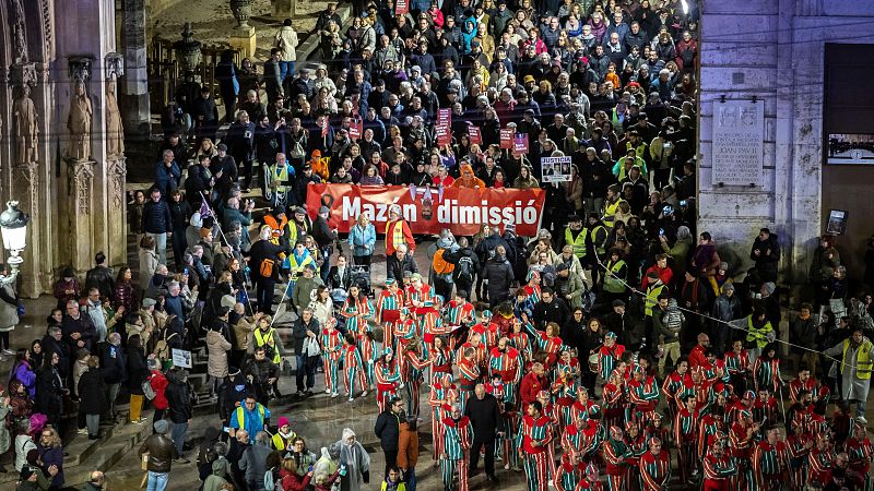 Una nueva manifestación masiva en Valencia pide la dimisión de Mazón por su "nefasta gestión" de la dana