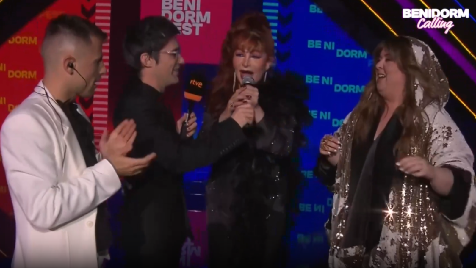 Benidorm Fest 2025 - Yurena se cuela en el escenario | Ver