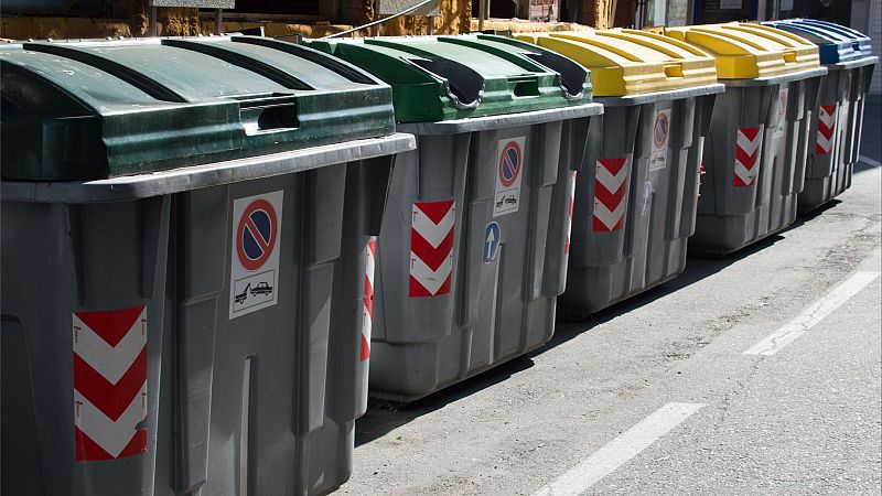 Los ayuntamientos tendrán que cobrar la tasa de basuras desde abril, para cumplir la ley europea de residuos