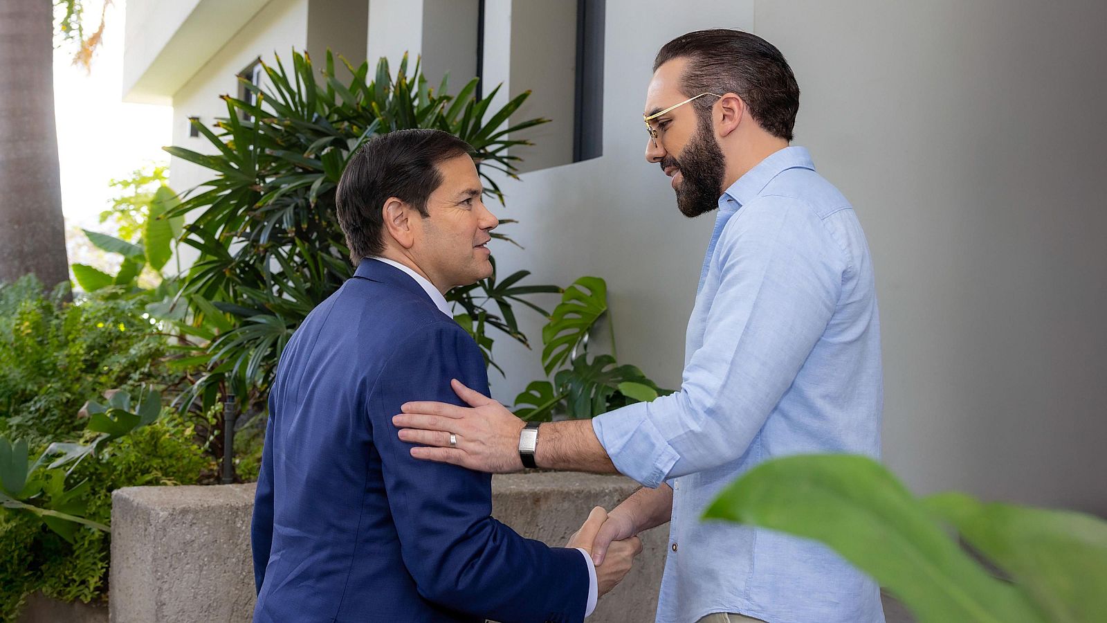 Bukele recibirá a extranjeros ilegales con delitos de EE.UU. | Ver