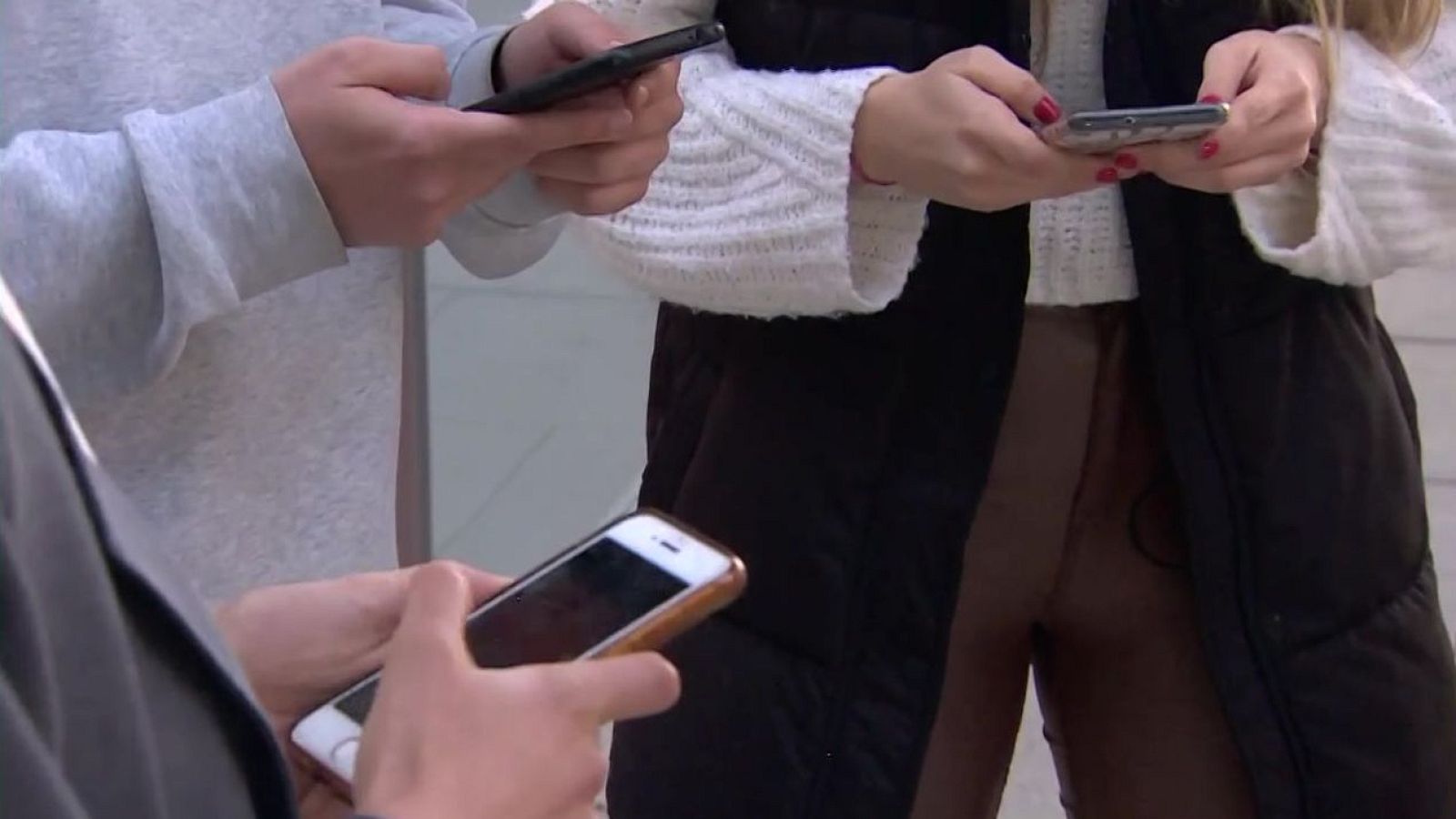 Com podem saber si som addictes al mòbil? | L'altaveu - L'altaveu | Veure