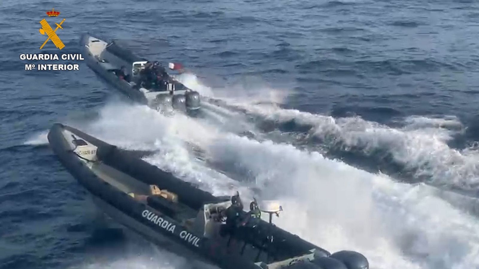 Los narcotraficantes continúan activos en el Estrecho - Telediario 2 | Ver