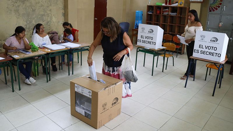 Elecciones en Ecuador: el tercer presidente en cuatro años con el reto de frenar el crimen organizado