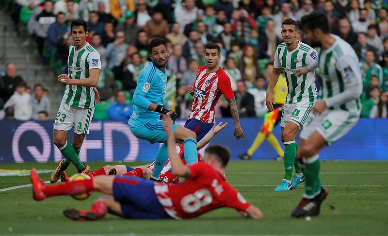 Simeone le gana otra apuesta a Setién