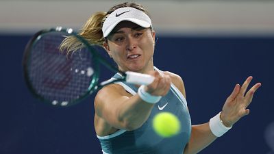 Paula Badosa sufre, pero gana en primera ronda en Doha
