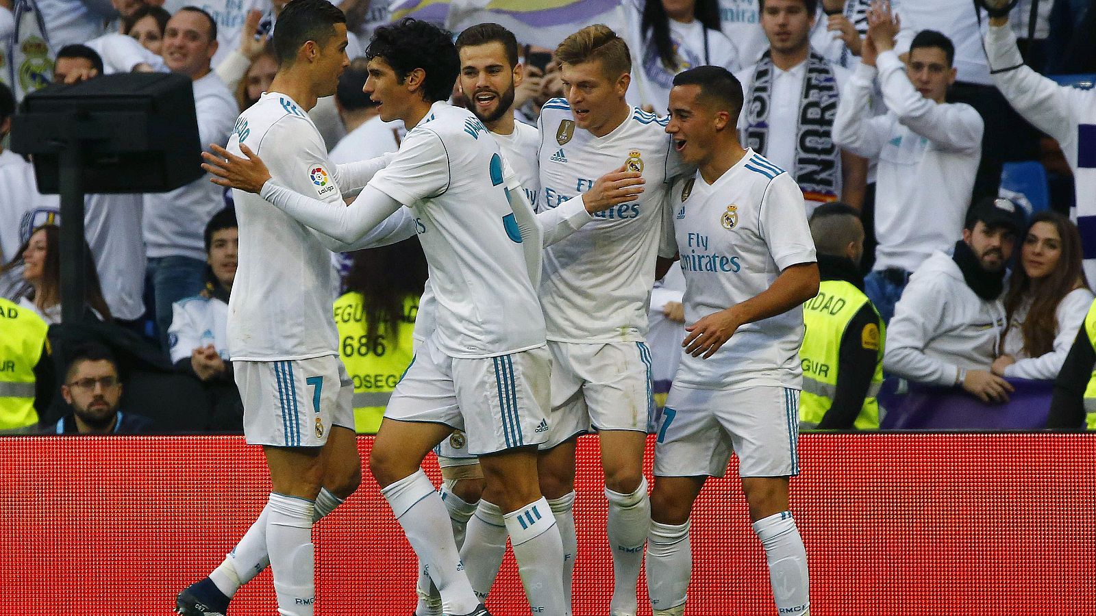 El Real Madrid viaja al Mundialito con los 'tocados' Bale y Varane