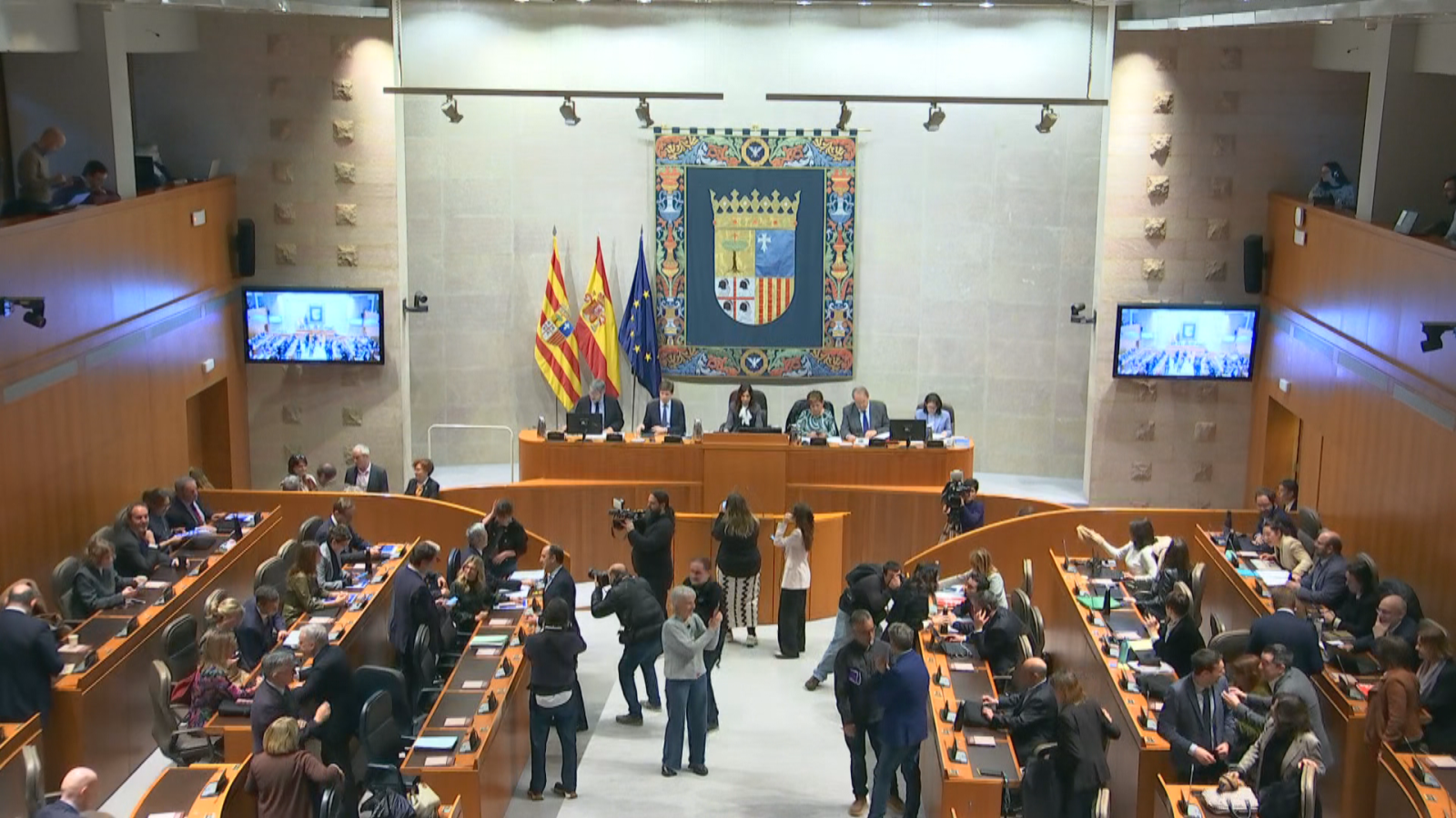 Las Cortes de Aragón celebran un pleno monográfico sobre financiación autonómica - Noticias Aragón | Ver