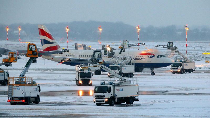 Cancelados decenas de vuelos en el noroeste de Europa debido al temporal